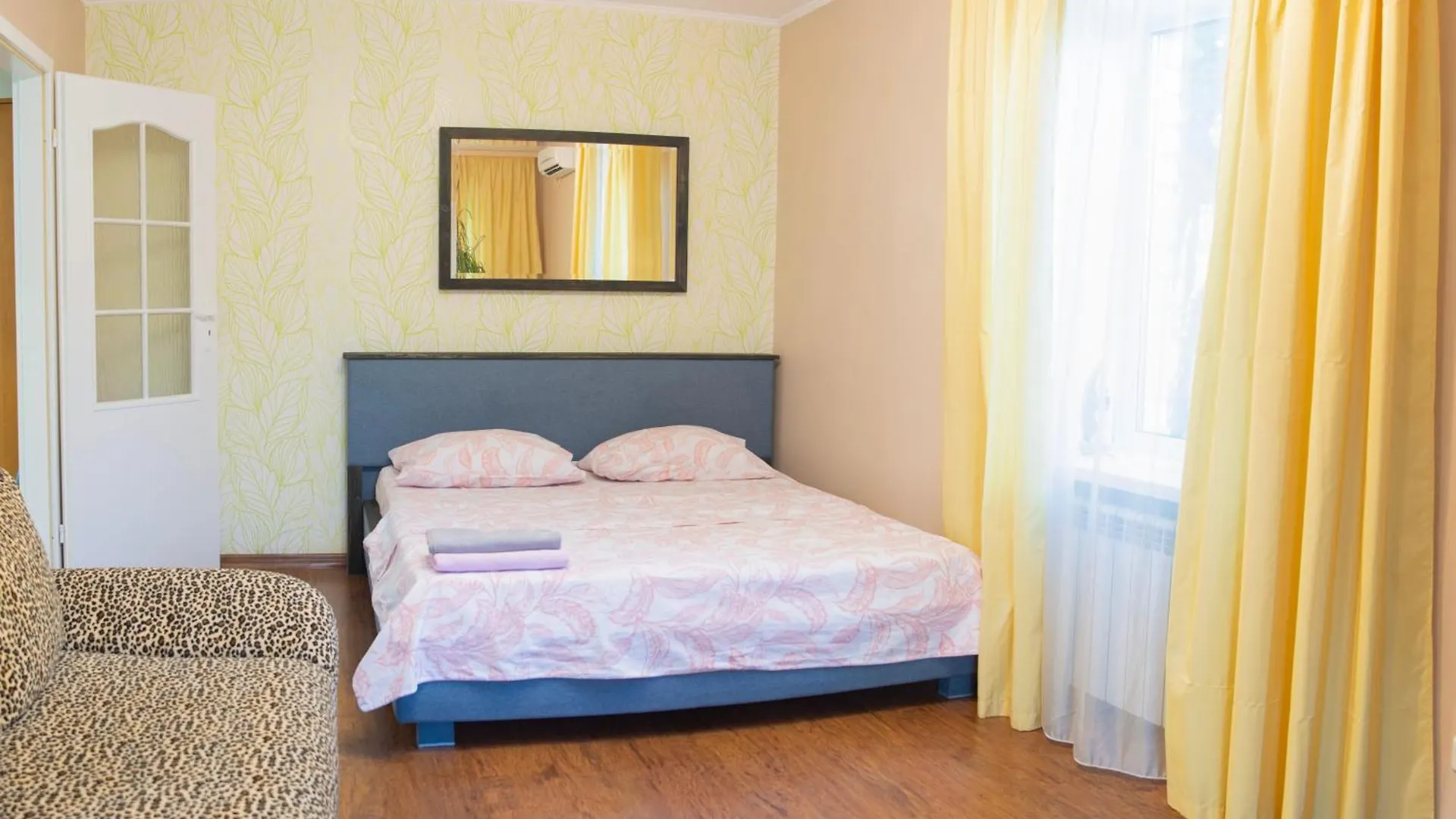 Kyiv Apartment On Derevlyanskaya Street Close To The Downtown