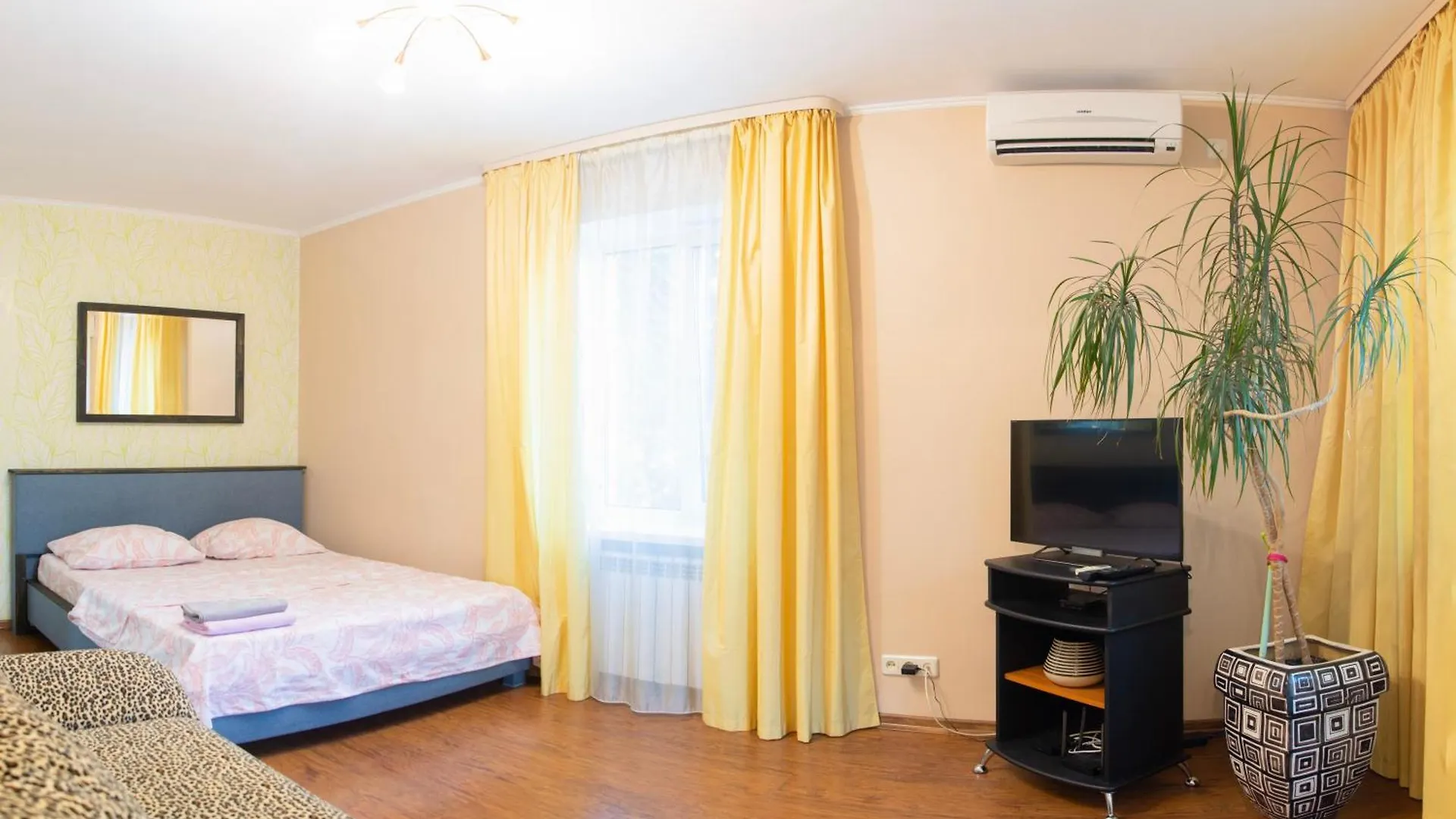 Kyiv Apartment On Derevlyanskaya Street Close To The Downtown
